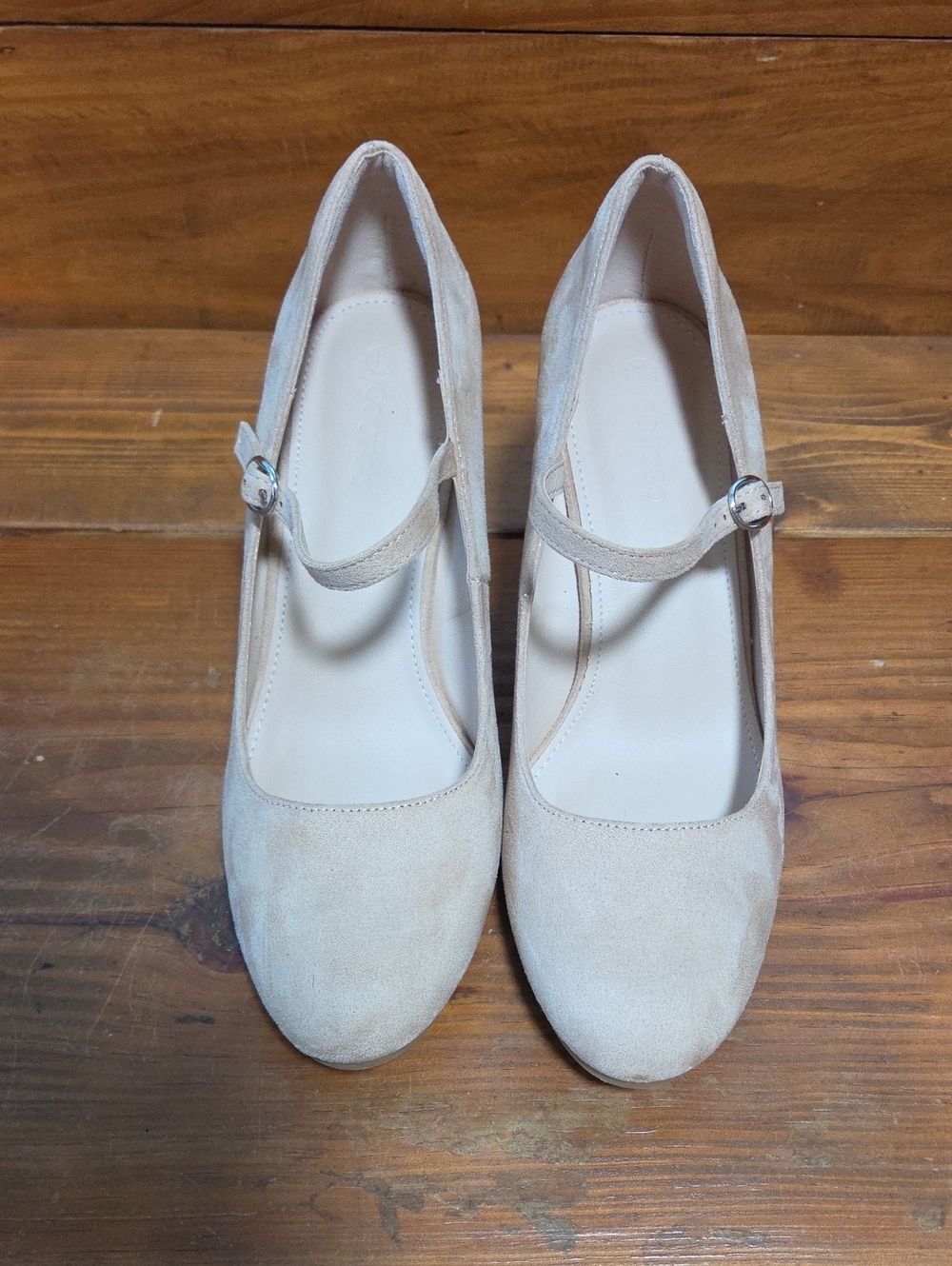 Coutgo NWOT Womens Beige Mary Jane Pumps - Classic Suede Finish• Size 8.5